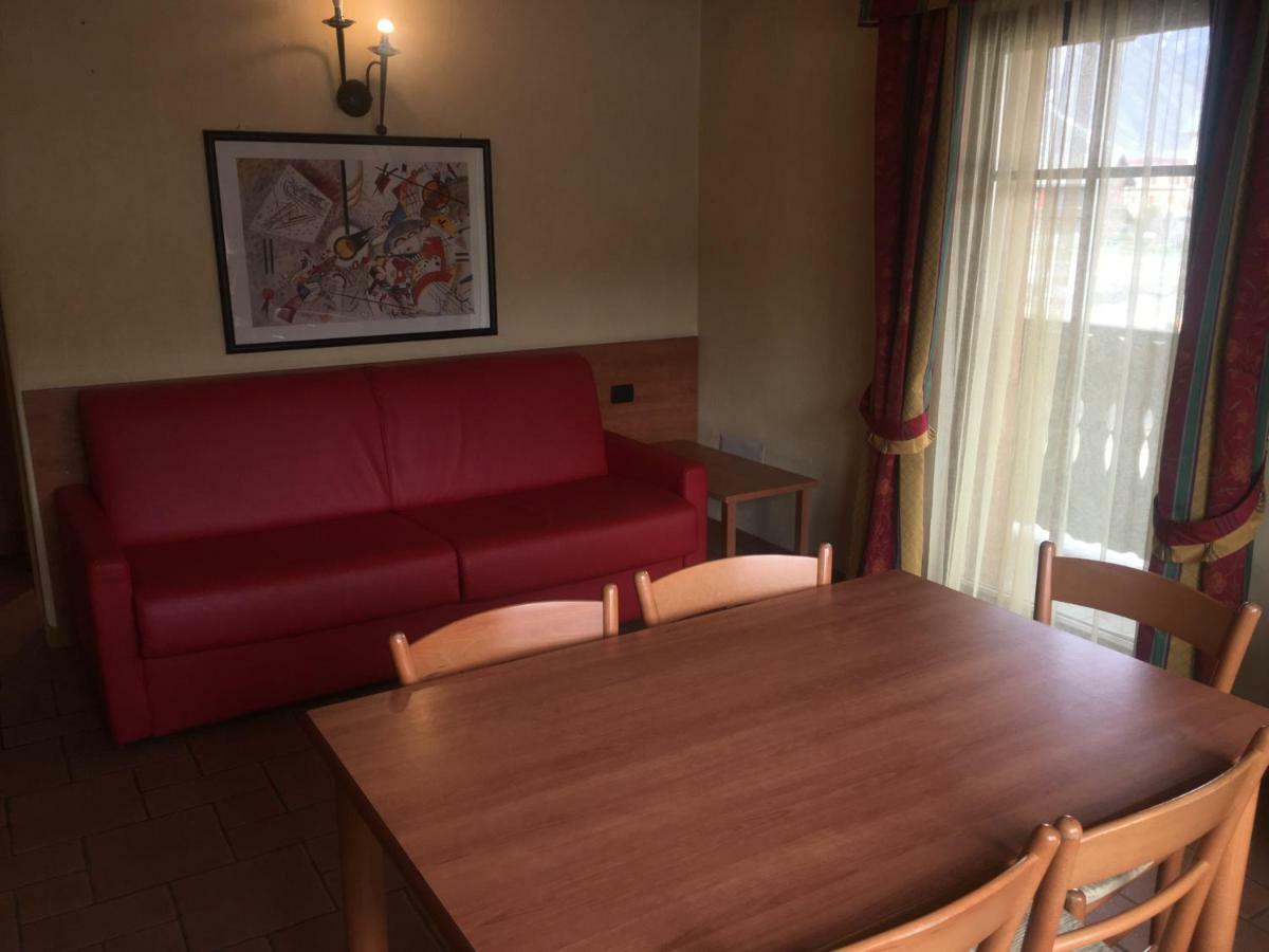 Ski Holidays Apartments Livigno Kültér fotó